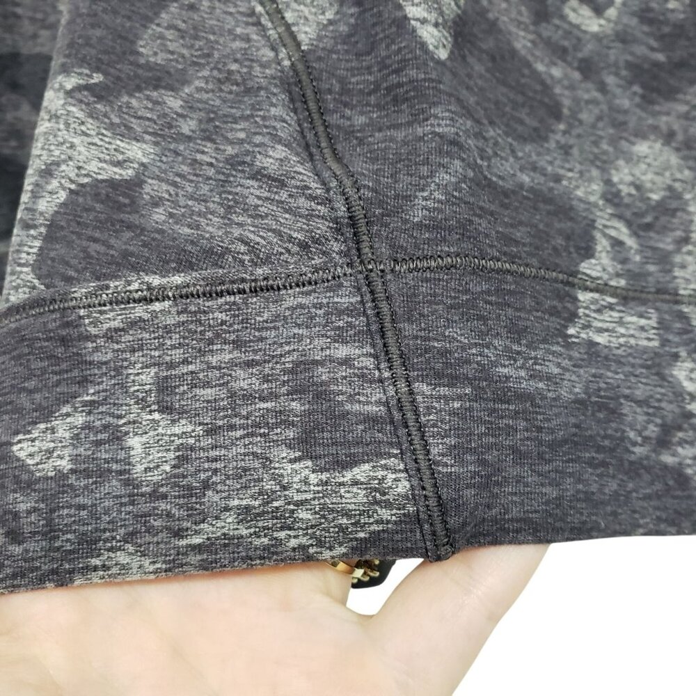 Lululemon Outrun the Elements 1/2 Zip Gray Camo Pullover Rulu Fabric Workout Top - Picture 5 of 12
